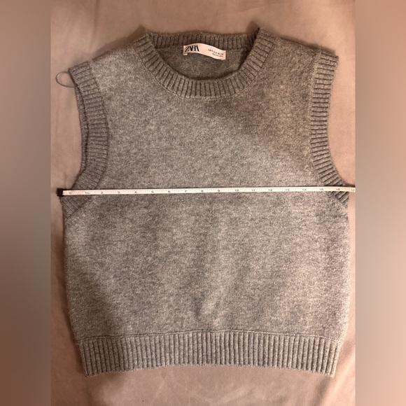 Zara Light Grey Ribbed Crewneck Knit Vest - Picture 5 of 8